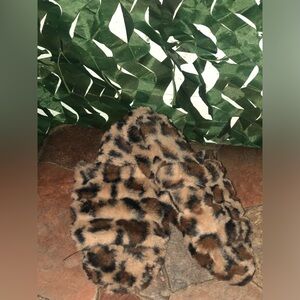 Leopard Print Faux Fur Open Toed Slippers